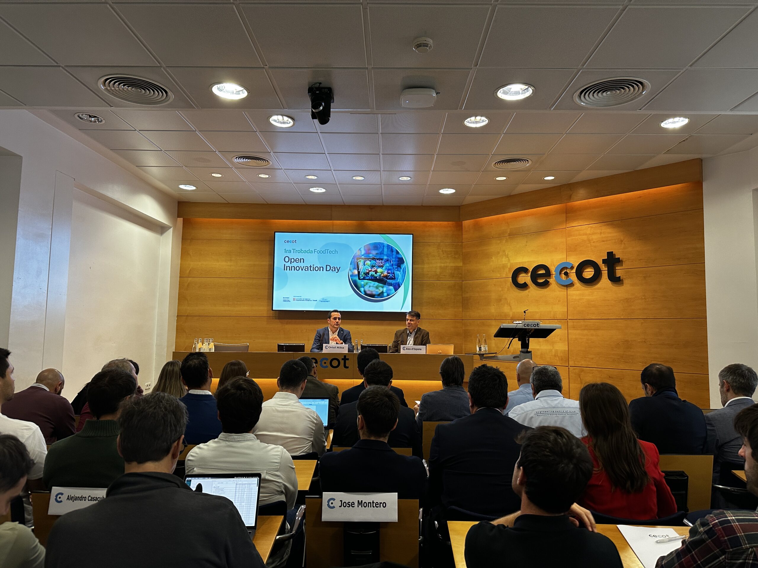 El 1er FoodTech Open Innovation Day de Cecot impulsa la innovació i la col·laboració empresarial al sector agroalimentari